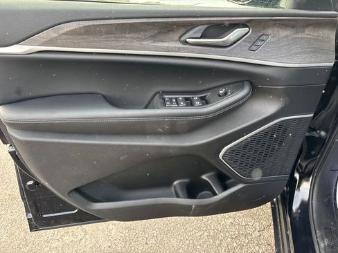 New 2026 Jeep Grand Cherokee Limited w/ Limited Altitude Package image 14