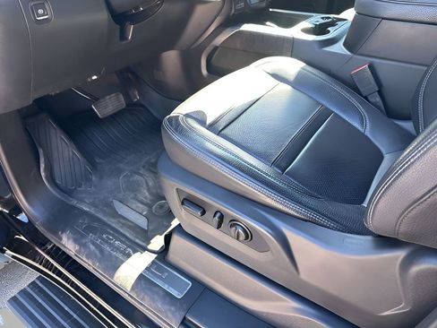 Used 2021 GMC Sierra 2500 Denali w/ Denali Ultimate Package image 28