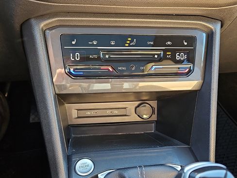 Certified 2022 Volkswagen Tiguan SE w/ Panoramic Sunroof Package image 15