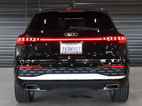 Used 2025 Audi Q5 Premium w/ Premium Plus AWD/4WD image 17