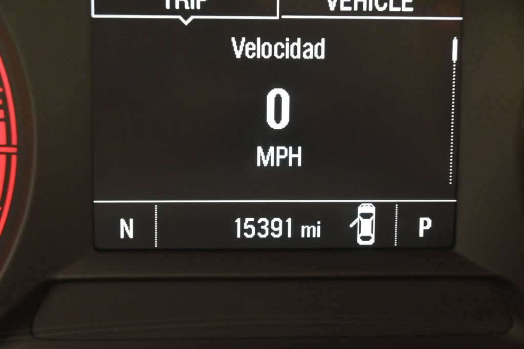 Used 2025 Chevrolet Trax RS w/ Sunroof Package FWD image 20