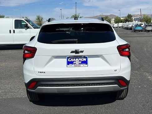 New 2025 Chevrolet Trax LT w/ Driver Confidence Package image 6