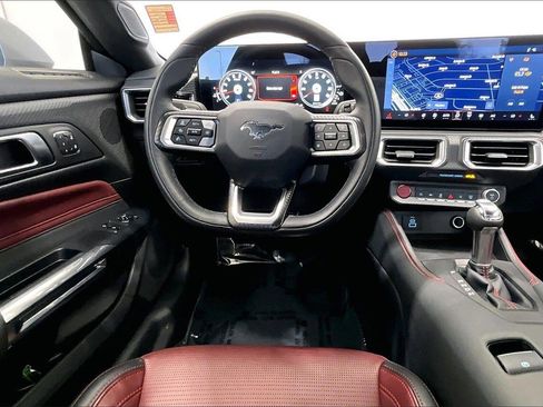 Used 2025 Ford Mustang GT Premium image 4
