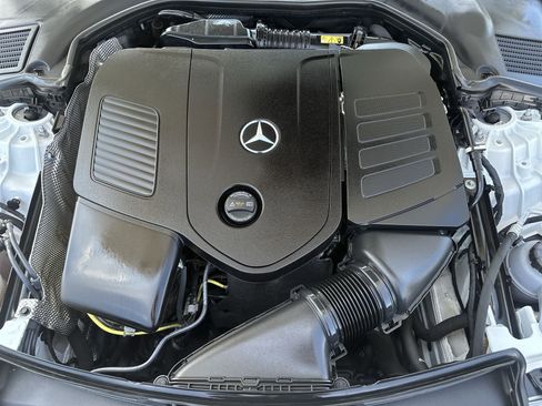 Used 2025 Mercedes-Benz C 300 Sedan image 17