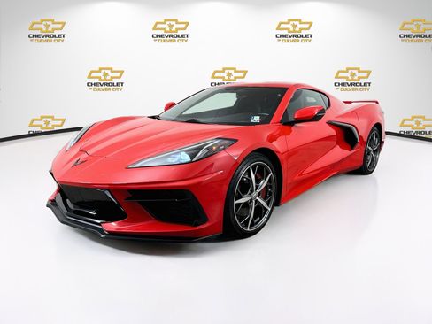 Used 2022 Chevrolet Corvette Stingray Coupe w/ Z51 Performance Package RWD image 3