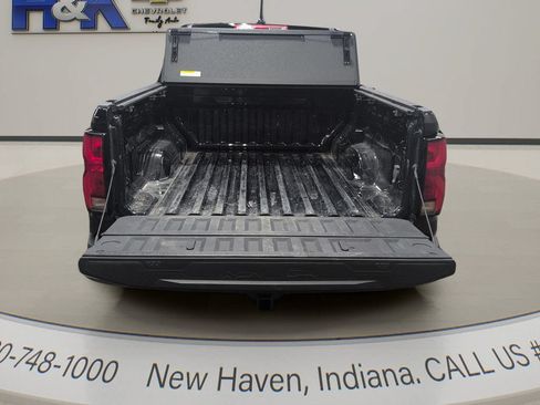 Used 2024 Chevrolet Colorado Z71 w/ Z71 Convenience Package 2 AWD/4WD image 27