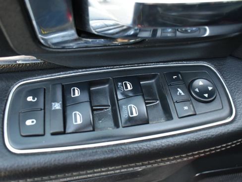 Used 2018 RAM 1500 Laramie w/ Convenience Group image 40