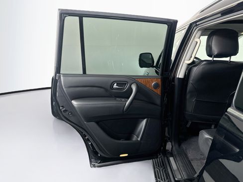 Used 2018 INFINITI QX80 2WD w/ Driver Assistance Package image 28