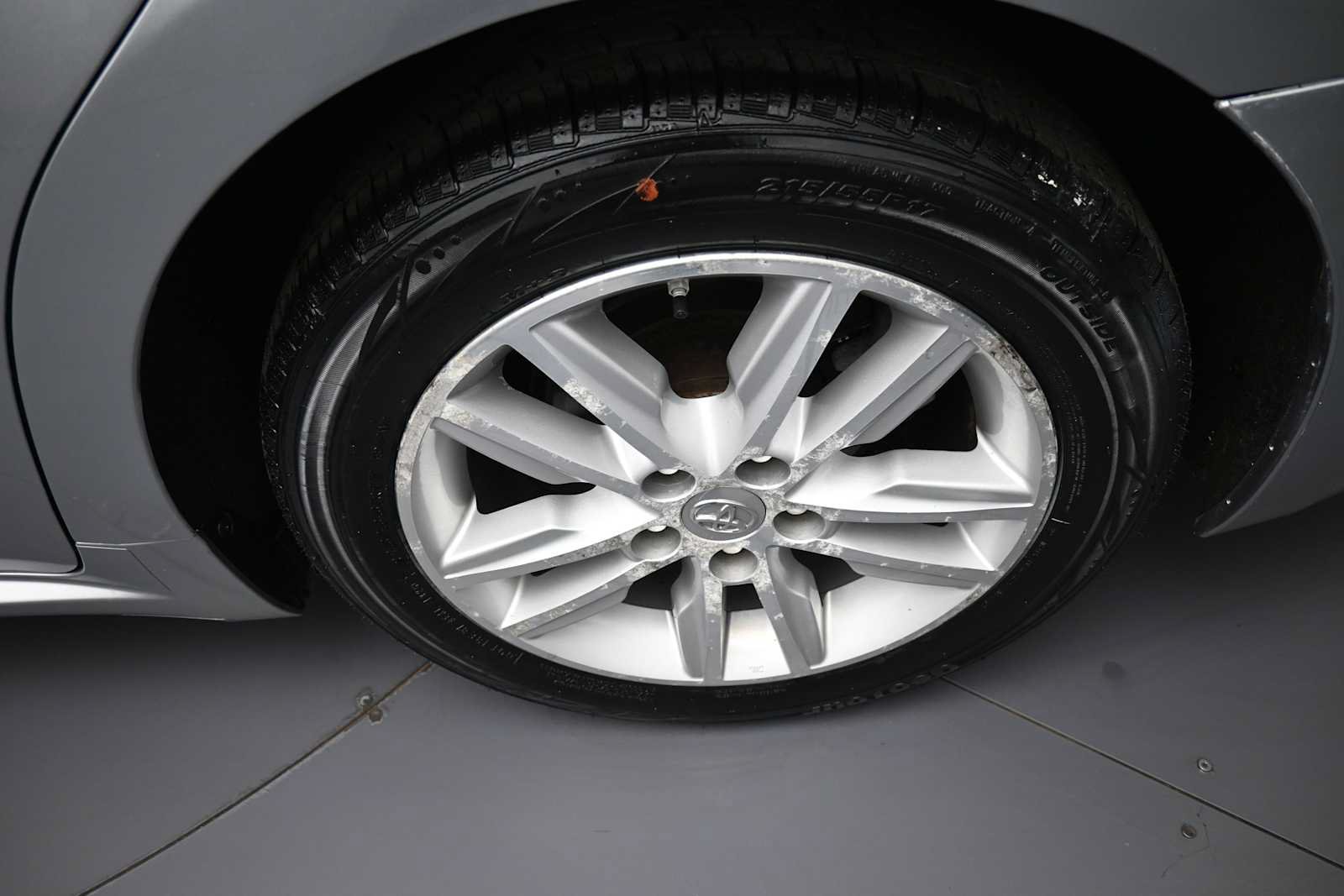 Used 2015 Toyota Avalon XLE FWD image 15