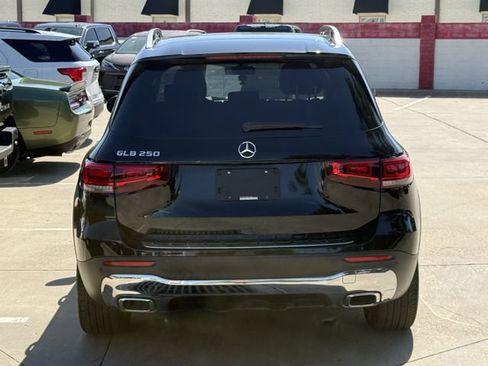 Used 2021 Mercedes-Benz GLB 250 image 5
