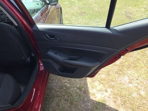 Used 2025 Nissan Altima 2.5 SV image 29