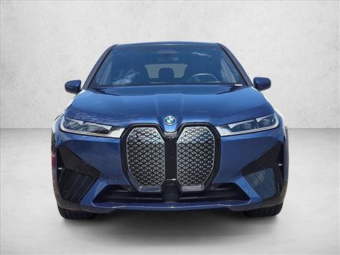 Used 2024 BMW iX xDrive50 w/ Premium Package AWD/4WD image 2