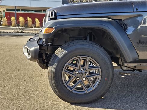 New 2026 Jeep Gladiator Sport image 6