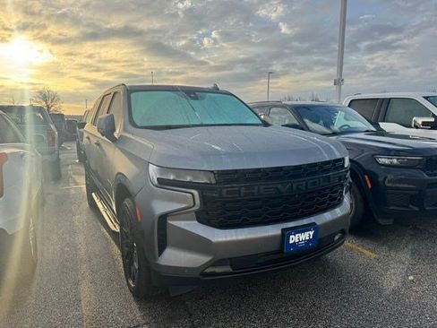 Used 2022 Chevrolet Tahoe RST w/ Luxury Package image 3