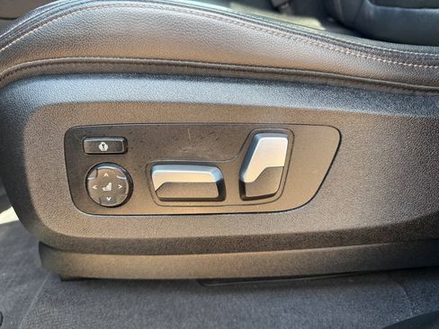 Used 2019 BMW X5 xDrive40i w/ Convenience Package AWD/4WD image 23