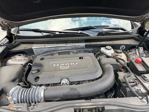 Used 2025 Cadillac XT4 Premium Luxury FWD image 34
