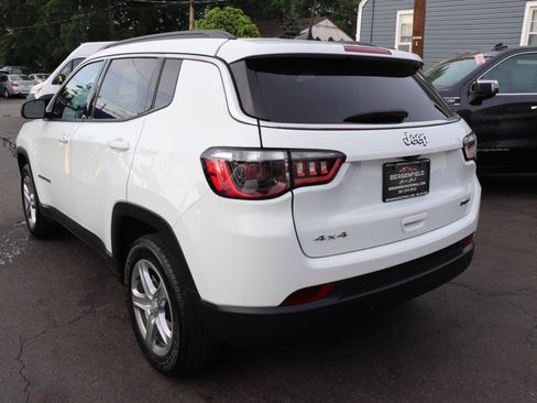 Used 2024 Jeep Compass Latitude AWD/4WD image 3