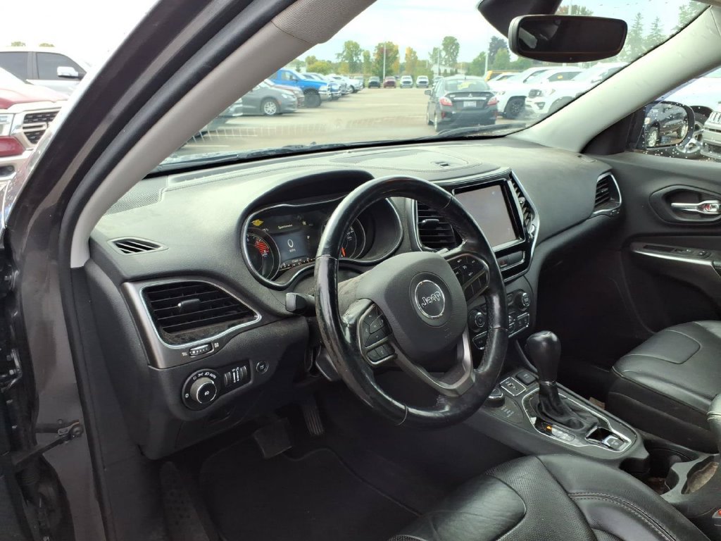 Used 2020 Jeep Cherokee Limited AWD/4WD image 10