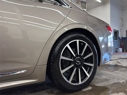 Used 2020 Lincoln Continental Reserve image 28