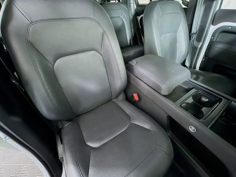 Used 2023 Land Rover Defender 110 S image 30