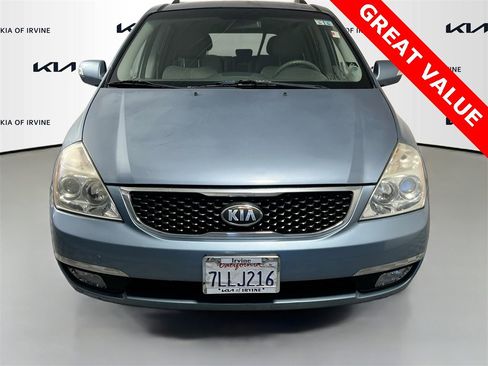Used 2014 Kia Sedona LX image 2