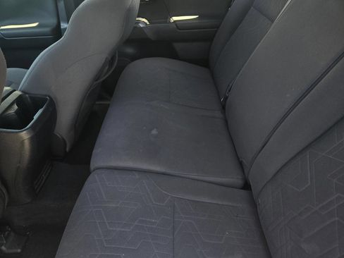 Used 2019 Toyota Tacoma TRD Sport w/ Technology Package RWD image 6