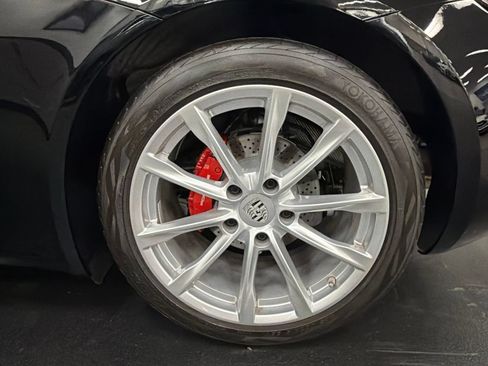 Used 2024 Porsche 718 Cayman S RWD image 17