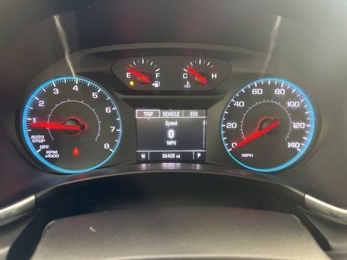 Used 2018 Chevrolet Equinox LT image 25