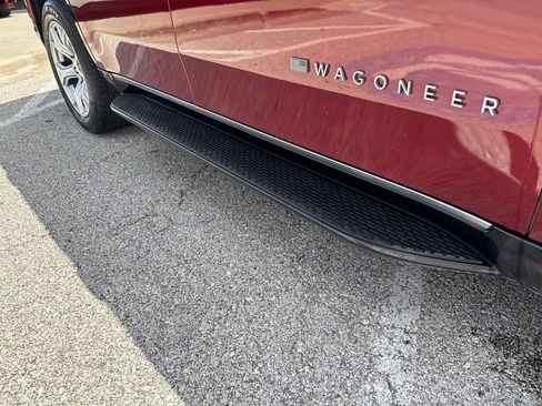 Used 2022 Jeep Wagoneer Series II AWD/4WD image 3