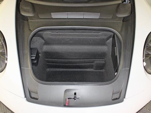 Used 2025 Porsche 911 Carrera 4 GTS image 12