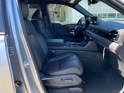 New 2026 Honda Pilot Black Edition image 10