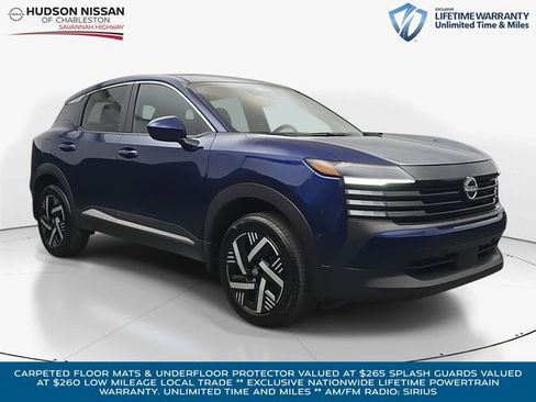 Used 2025 Nissan Kicks SV image 1