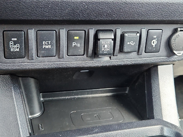 Used 2022 Toyota Tacoma TRD Sport w/ Technology Package AWD/4WD image 22