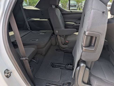 Used 2023 Chevrolet Traverse LT AWD/4WD image 21