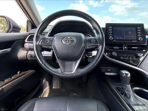 Used 2024 Toyota Camry SE FWD image 6