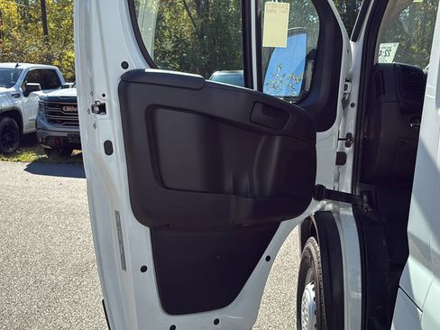 Used 2025 RAM ProMaster 2500 image 12