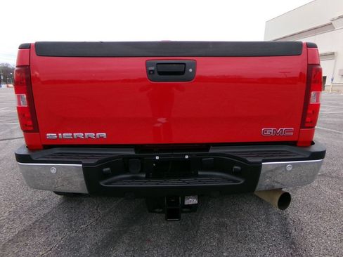 Used 2011 GMC Sierra 3500 SLT w/ SLT Convenience Package AWD/4WD image 3
