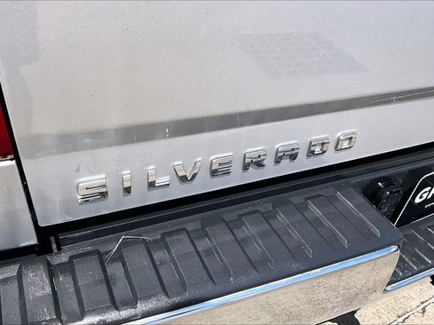 Used 2018 Chevrolet Silverado 1500 LTZ w/ Texas Edition RWD image 29