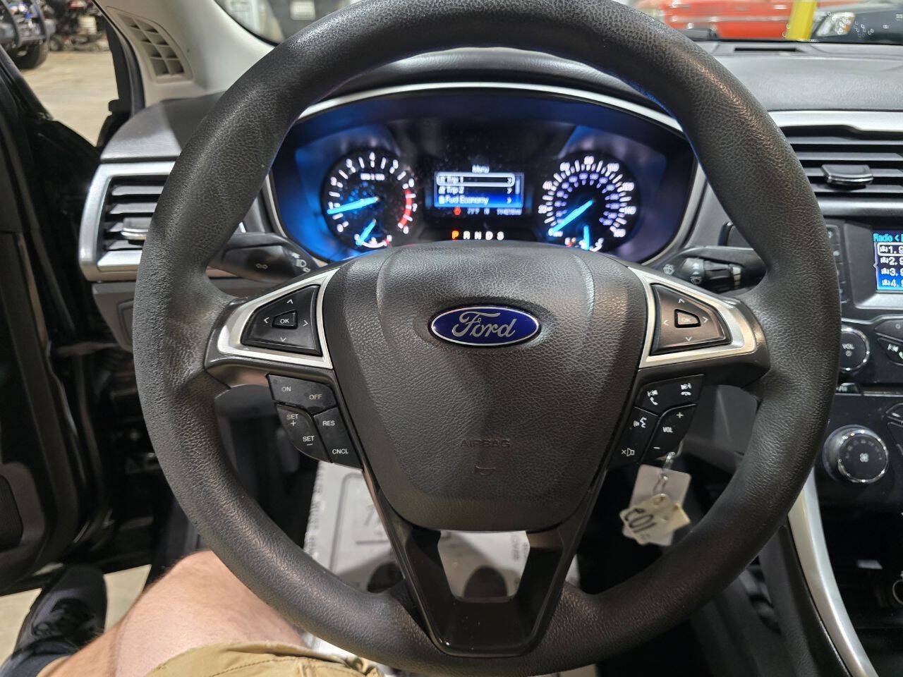 Used 2014 Ford Fusion SE FWD image 32