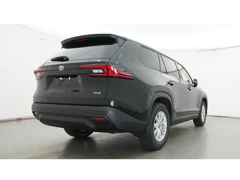New 2026 Toyota Grand Highlander XLE image 24