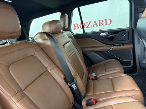 Used 2022 Lincoln Aviator Reserve w/ Elements Package Plus RWD image 18