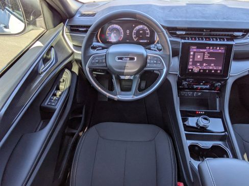 New 2025 Jeep Grand Cherokee L Laredo w/ Luxury Tech Group I AWD/4WD image 18