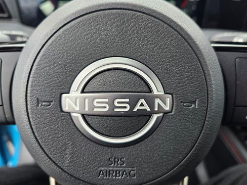 Used 2025 Nissan Kicks SR w/ SR Premium Package image 32