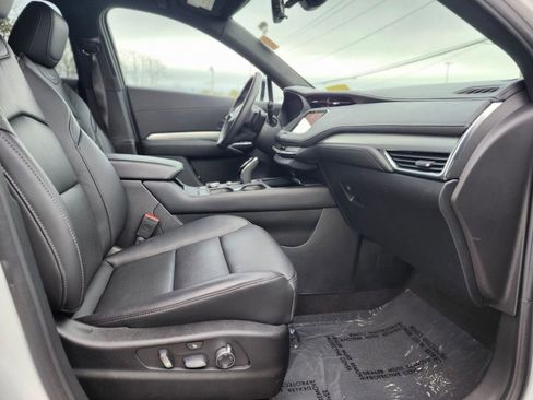 Certified 2023 Cadillac XT4 Premium Luxury w/ Enhanced Visibility Package AWD/4WD image 9