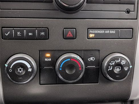 Used 2011 Chevrolet Traverse LT w/ All-Star Package image 21