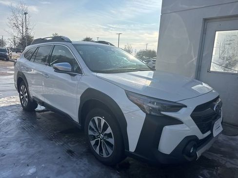 Used 2025 Subaru Outback Touring image 1