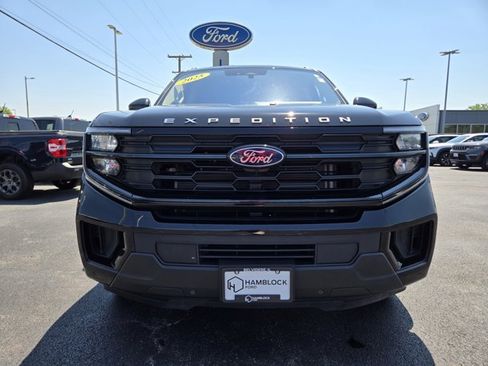 Certified 2025 Ford Expedition Active AWD/4WD image 40