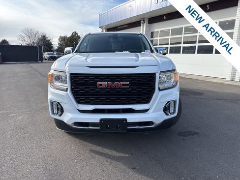 Used 2021 GMC Canyon Denali image 2