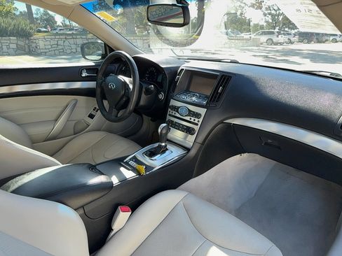 Used 2014 INFINITI Q60 Journey w/ Premium Package image 14