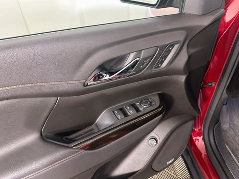 Used 2023 GMC Acadia AT4 w/ Technology Package AWD/4WD image 15